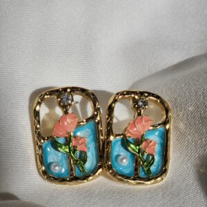 Kadın Vip Germent Serisi  Deniz Üzeri Çiçek Detay  Metal Kaplama  Vintage Küpe - Görsel 2