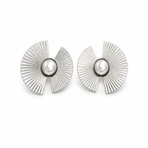 Silver Pearl | Gümüş Renk İnci Detaylı Yelpaze Tasarım Kadın Küpe