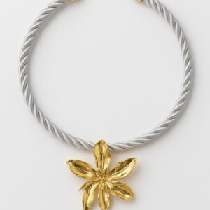 Golden Flower | 18K Altın Kaplama Çiçek Uçlu Hasır Kolye Günlük & Özel Gün Şık Kolye